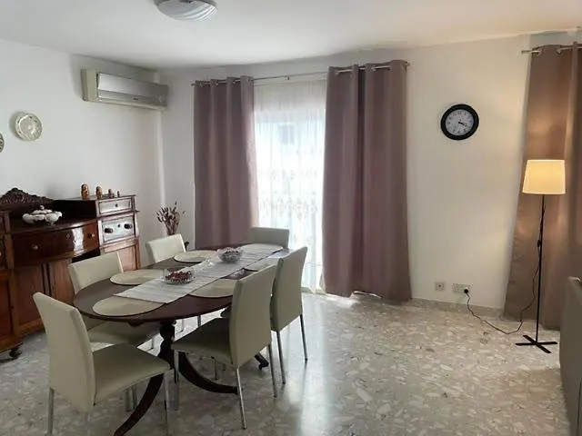 Spacious 3 Bedroom Apartment In The Heart Of St Julians San Ġiljan Malta