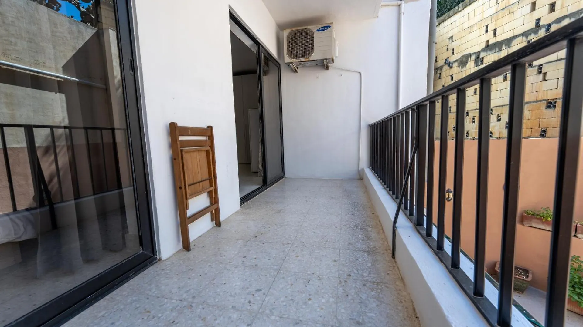 Spacious 3 Bedroom Apartment In The Heart Of St Julians San Ġiljan